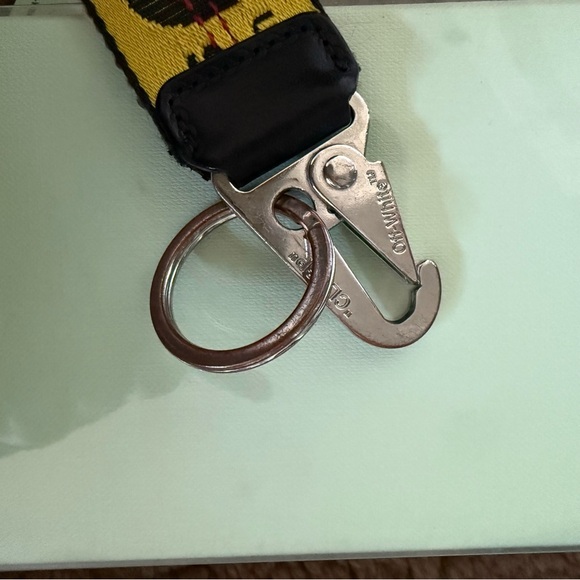 Off-White Yellow and Black Keychain - Picture 4 of 6